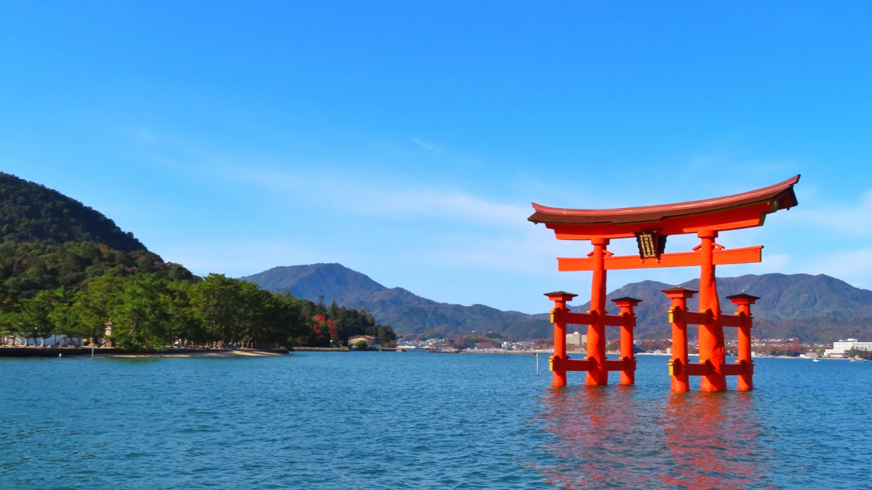 厳島神社の鳥居